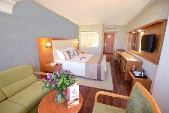 2-DLX-DBL-ROOM-960x640 2-DLX-DBL-ROOM-960x640